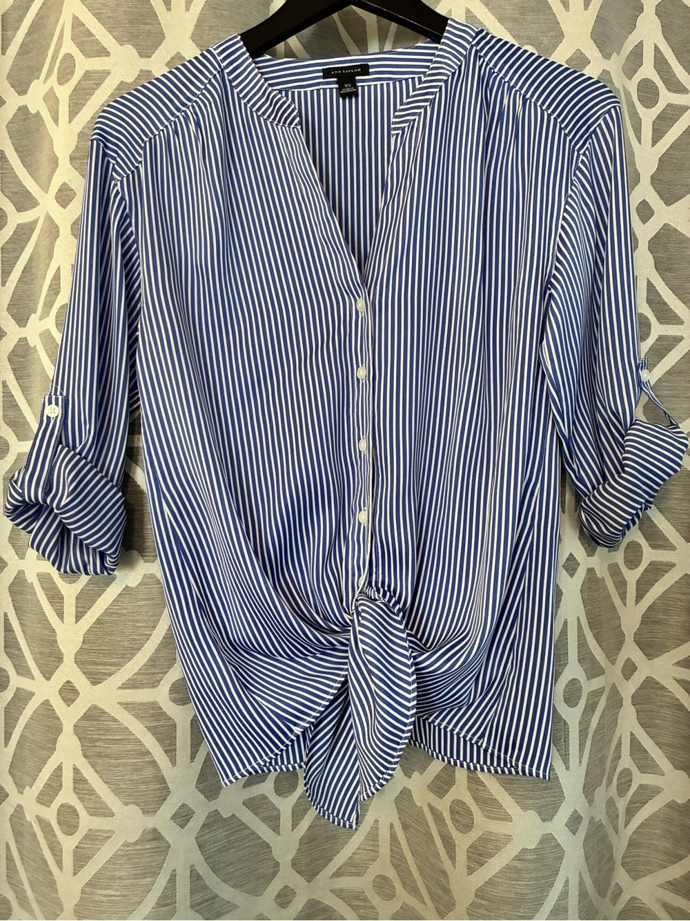 Ann Taylor Tie Waist Button Down Blouse (Cornflower/White) Size XS